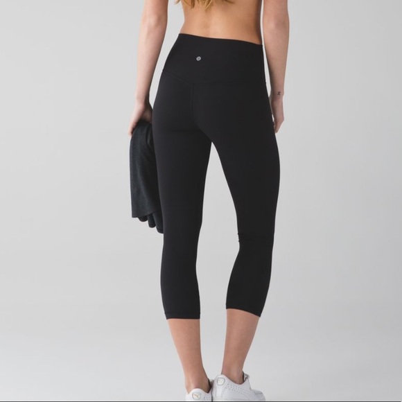 lululemon athletica Pants - Lululemon Aligns 19" black crops